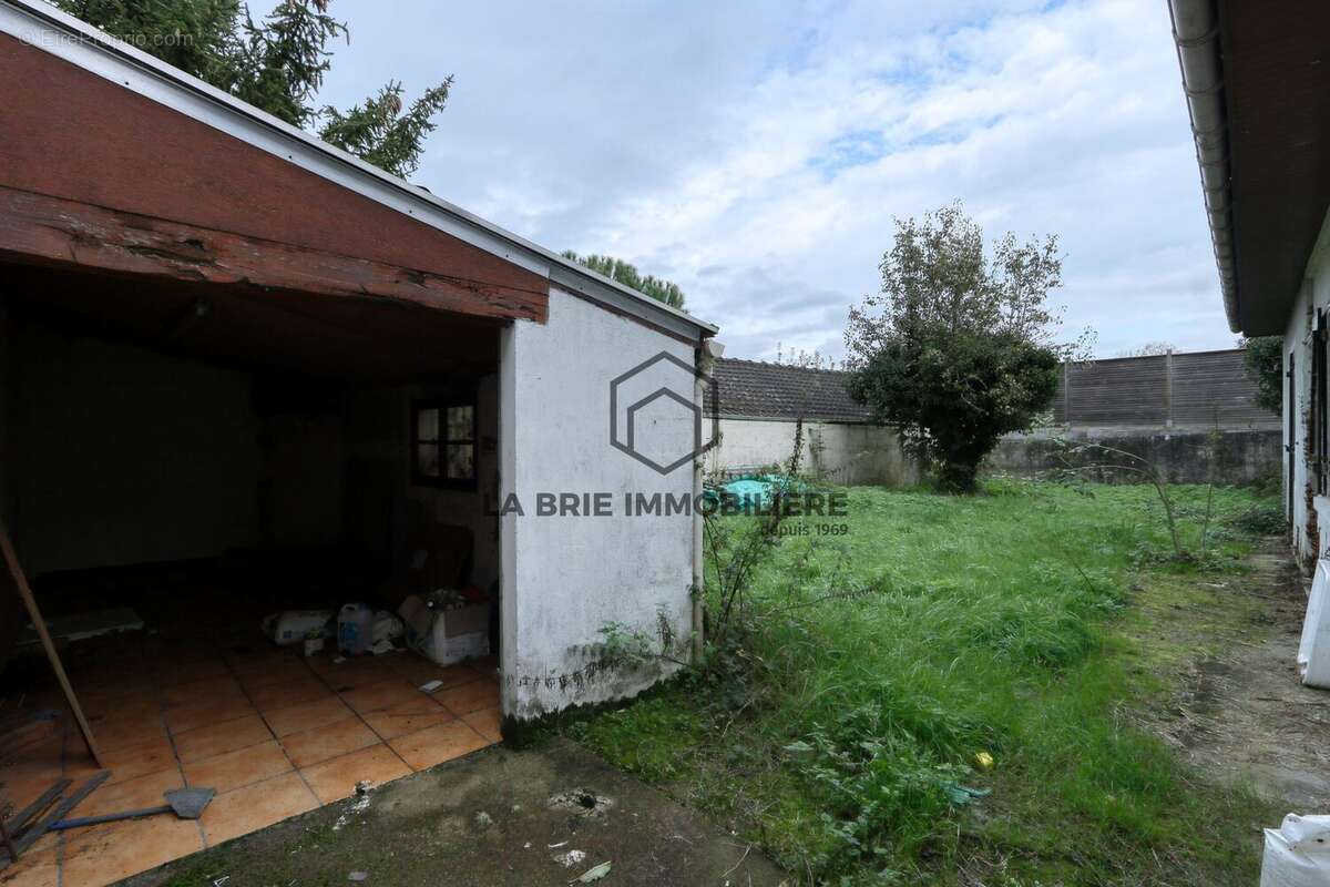 Maison 179 m² à Villecresnes  - photo 5