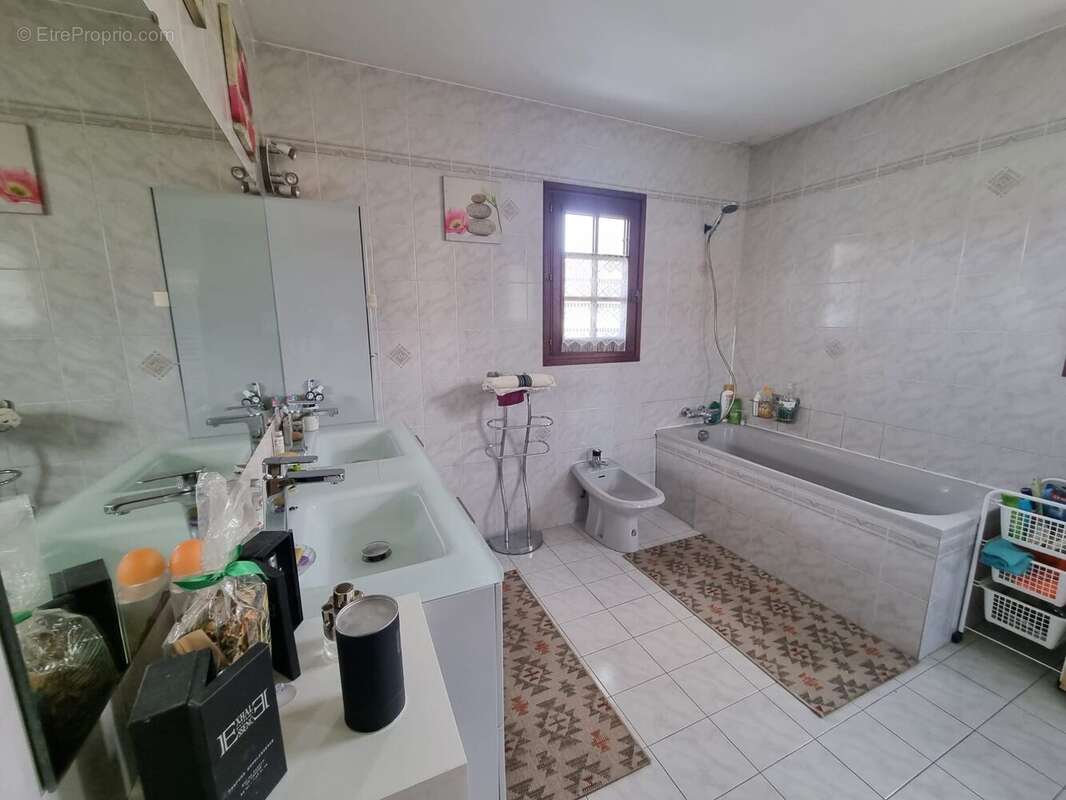 Maison 153 m² à Itxassou  - photo 6
