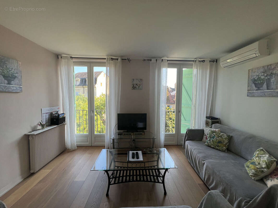 Appartement à SARLAT-LA-CANEDA