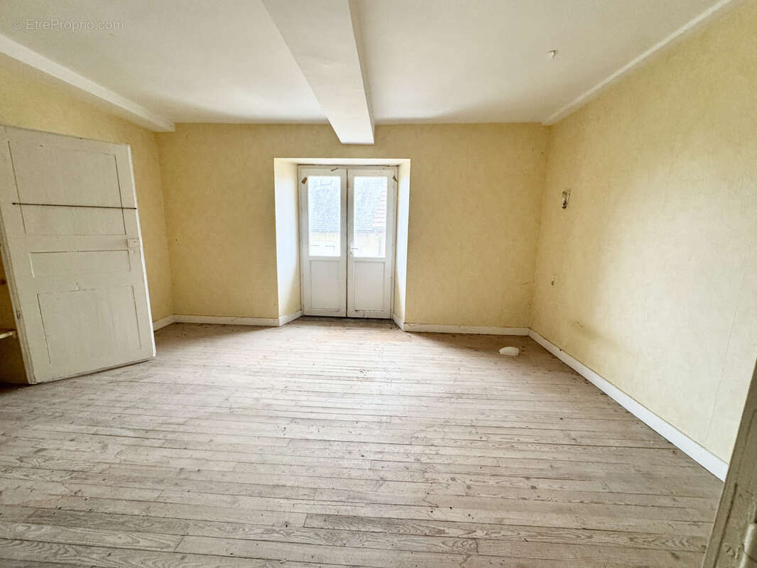 SOUS OFFRE ACCEPTEE -- Immeuble au coeur de St Cyprien en Périgord _ EXCLUSIVITE Stephane Gounet - photo 8
