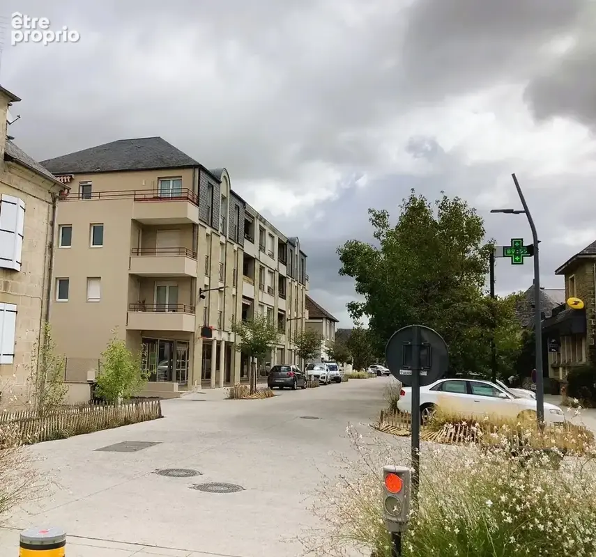 Local Commercial Plein Centre d Ville Malemort 295m2 Parking - photo 8