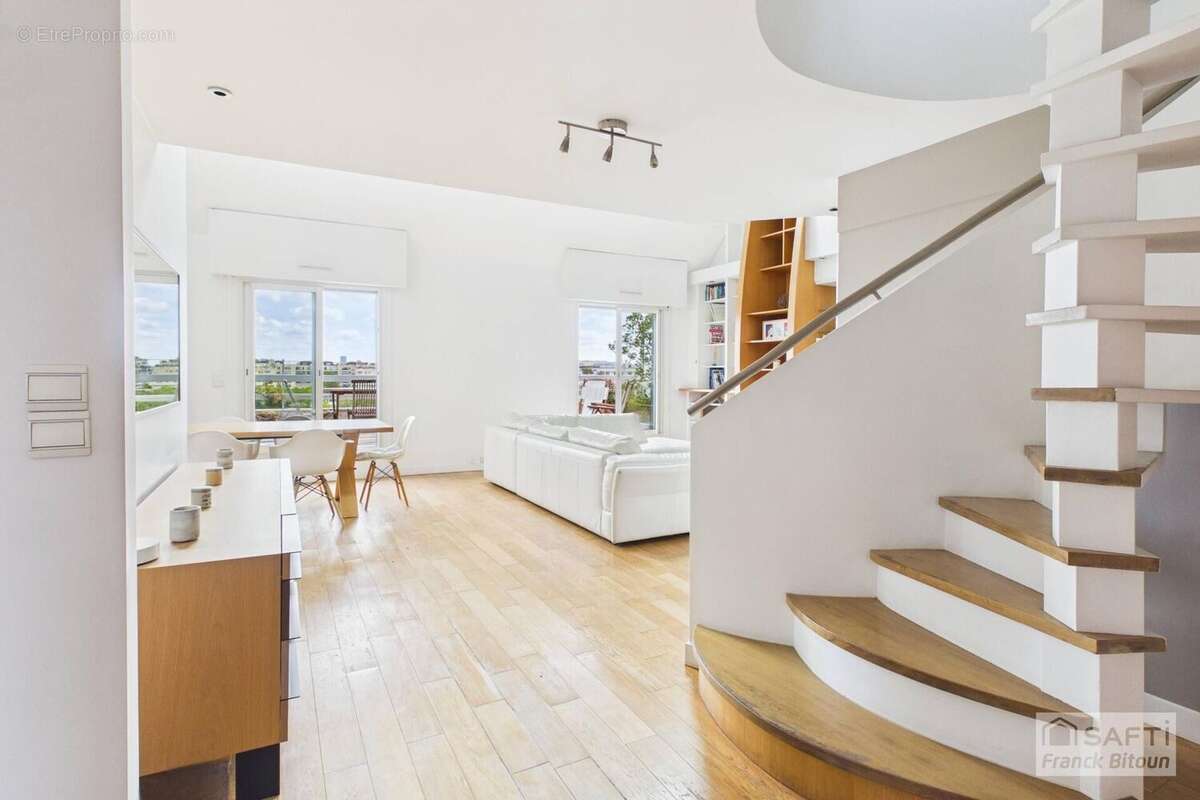 Photo 3 - Appartement à COURBEVOIE