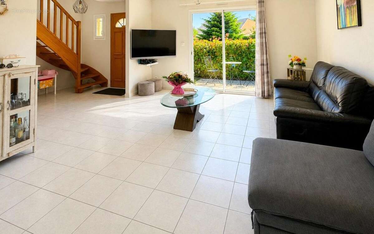Maison à BONNETABLE