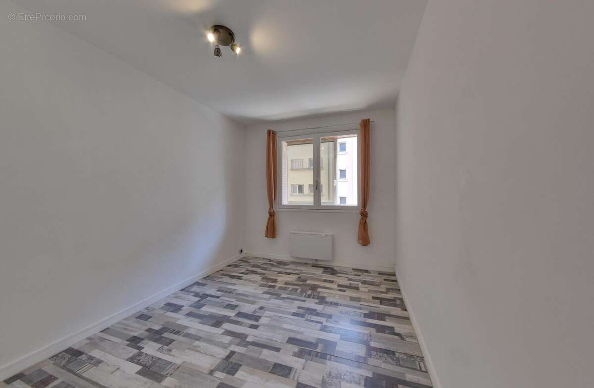 Appartement à FONTAINE