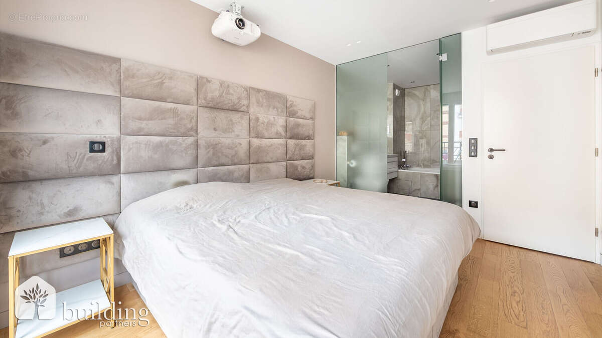 Appartement à LEVALLOIS-PERRET