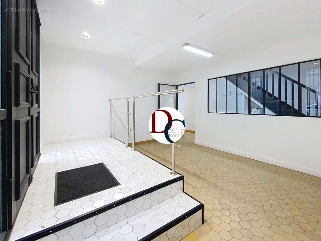 Photo 2 - Commerce à COMPIEGNE