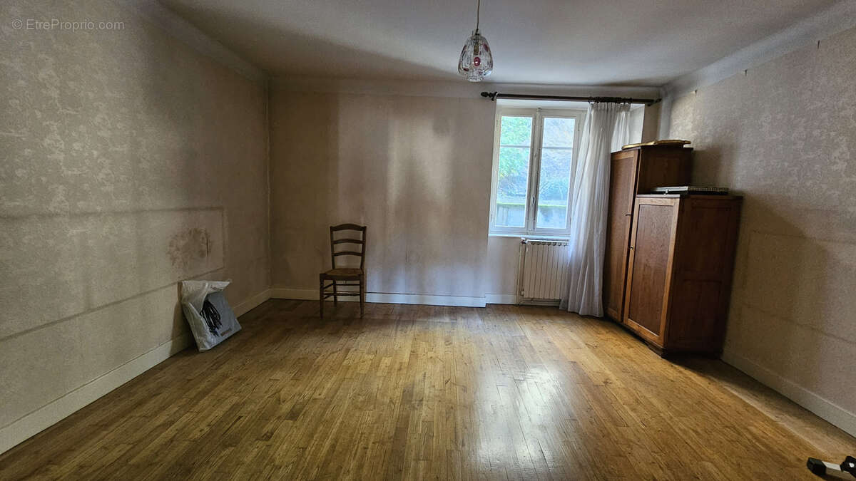 Maison à SAINT-GENIEZ-D&#039;OLT