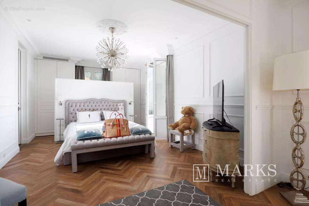 Villa rénovée avec goût avec maison d'amis et vue dégagée - photo 23