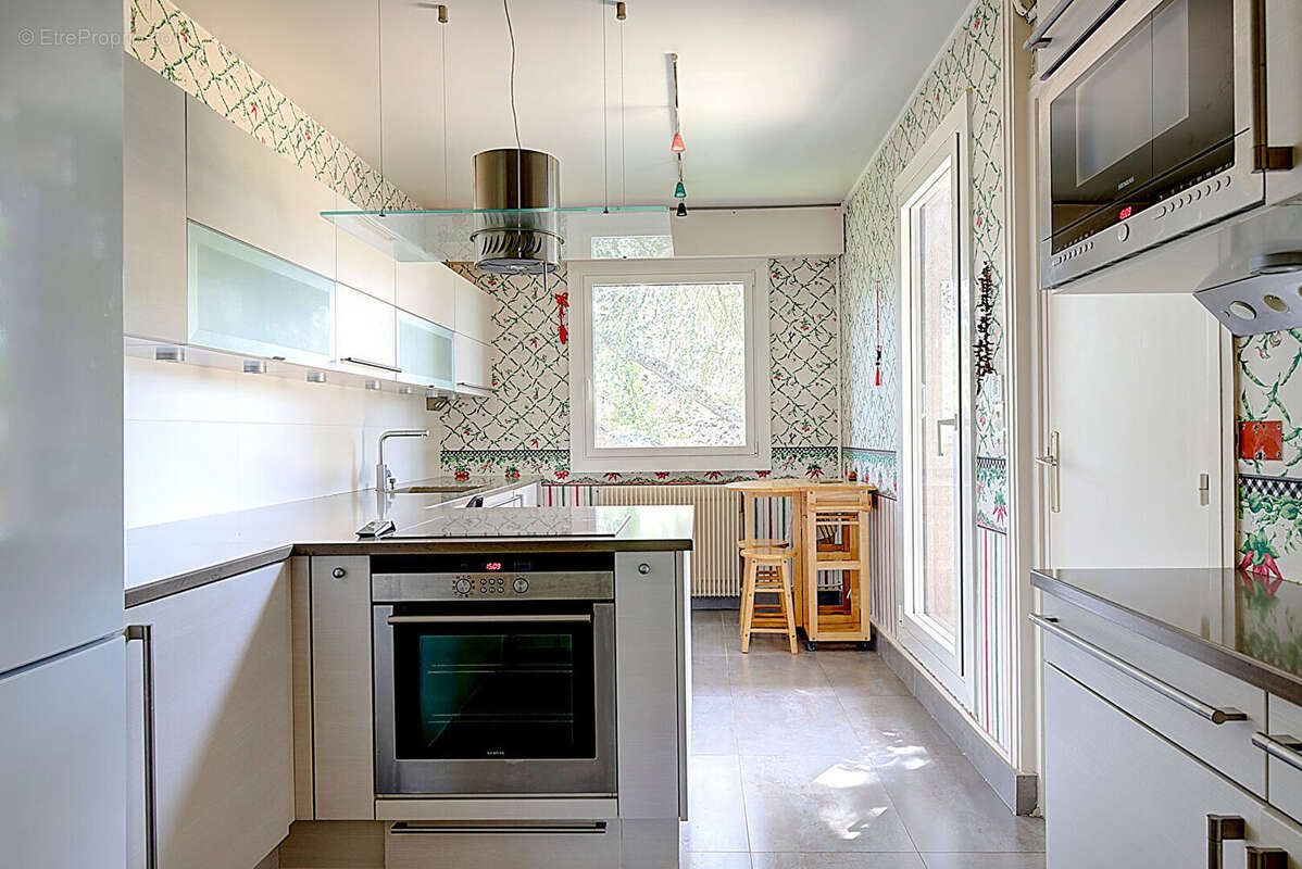 Appartement à VILLE-D'AVRAY