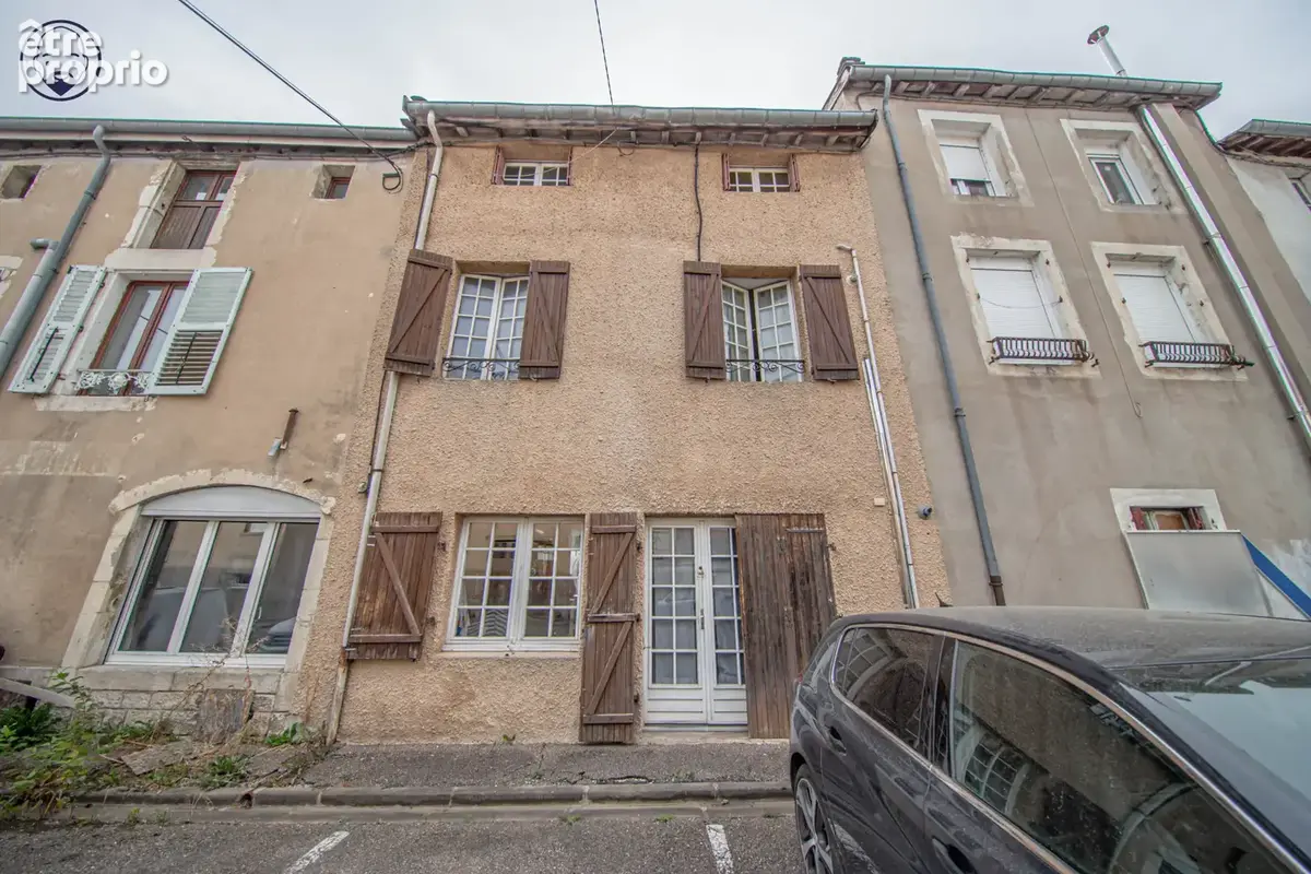 Immeuble de rapport avec local commercial et habitation au centre-ville de Saint-Mihiel - photo 7