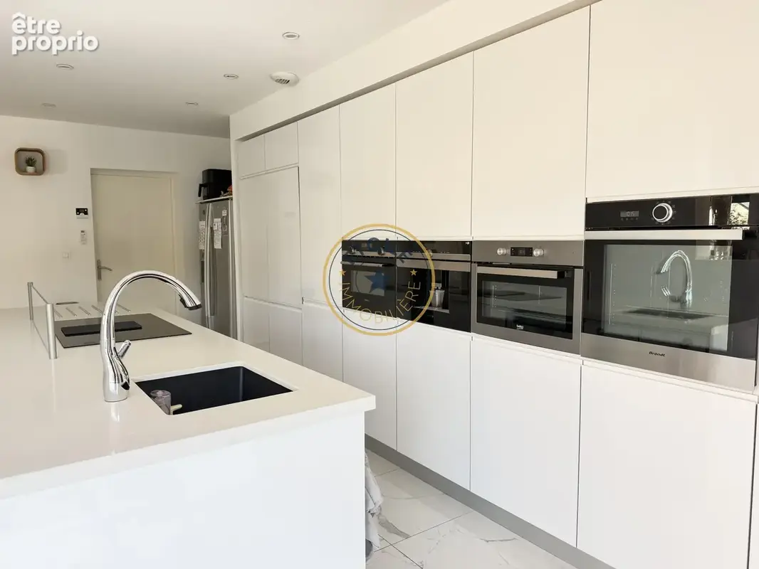 Montreuil-Juigné : maison T5 avec piscine à vendre - photo 6
