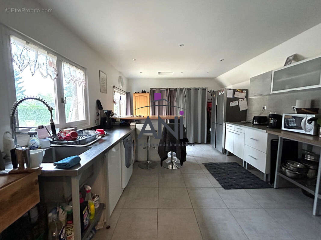 Maison à VARNEVILLE-BRETTEVILLE