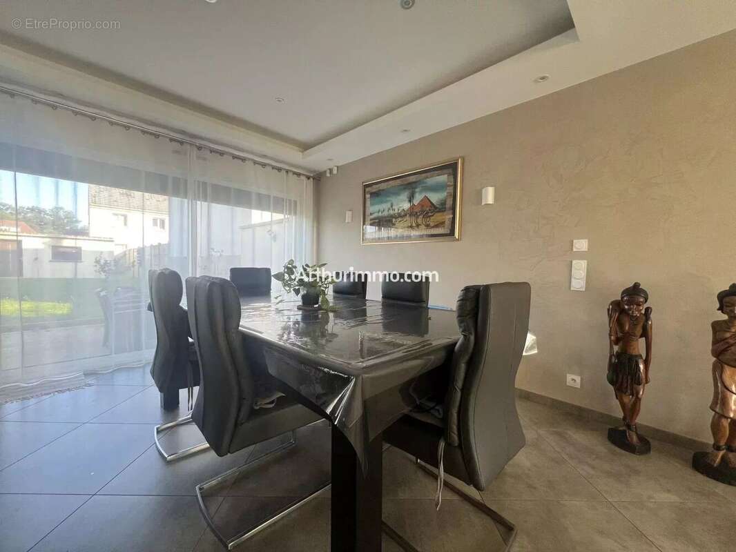 Maison à SUCY-EN-BRIE