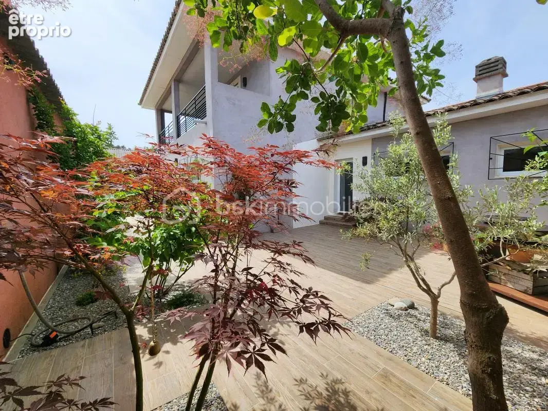 Villa contemporaine et local professionnel - photo 4