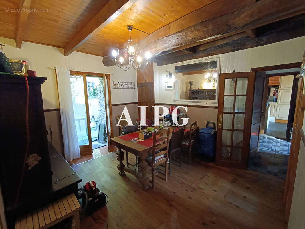 Maison à MUR-DE-BRETAGNE