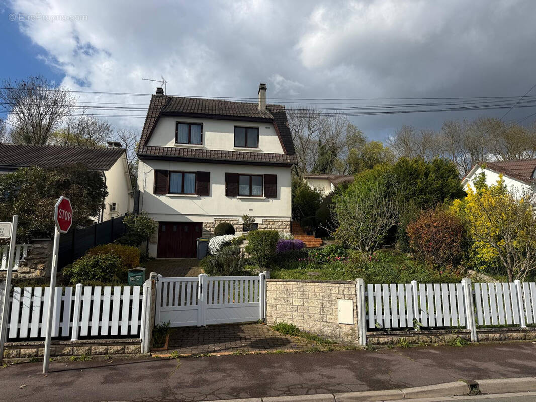 Maison à TREMBLAY-EN-FRANCE