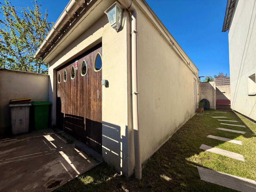 Maison à LES PAVILLONS-SOUS-BOIS