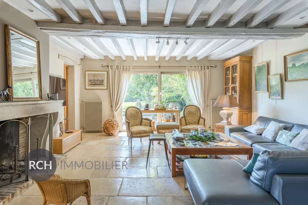 Maison à HOUDAN