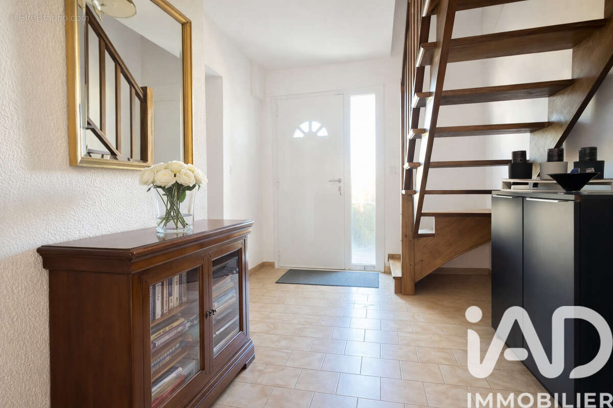 Photo 3 - Maison à PEYROLLES-EN-PROVENCE