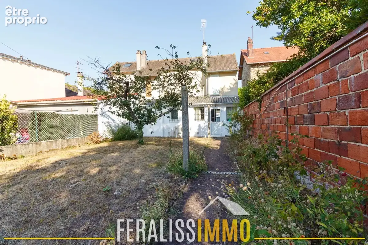 Très beau potentiel pour cette charmante maison de 3 pièces - photo 15