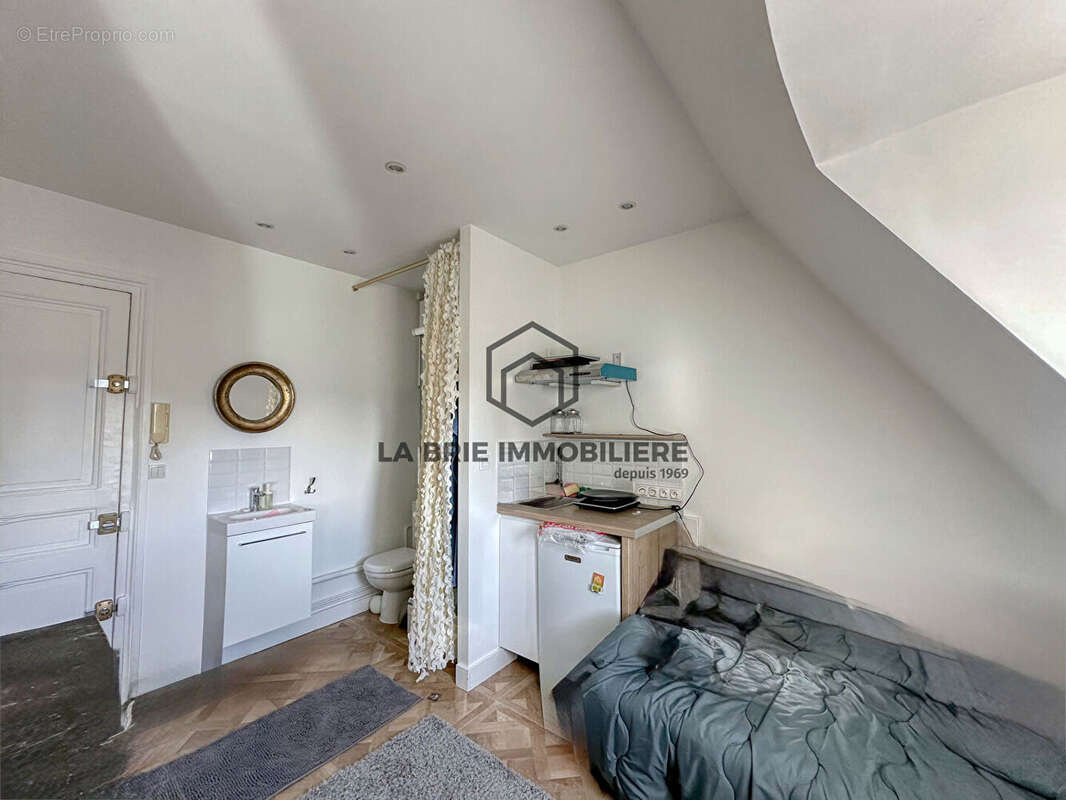 Appartement à PARIS-8E