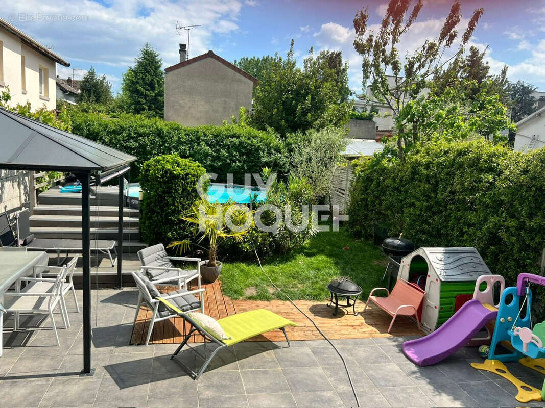 Maison à LES PAVILLONS-SOUS-BOIS