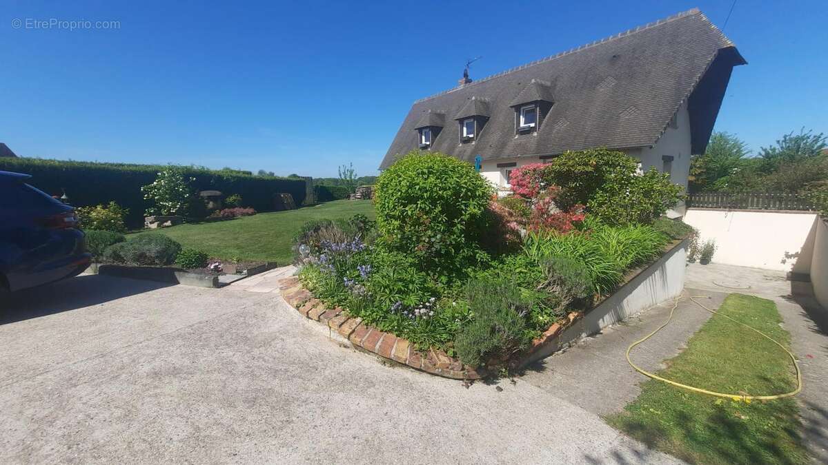 Maison à SAINT-ELOI-DE-FOURQUES