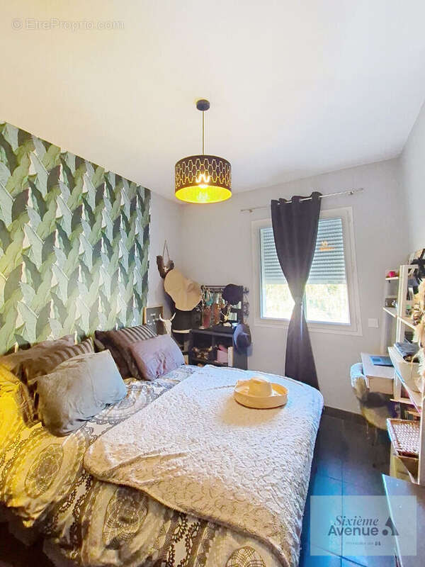 Appartement à SAINT-CYR-SUR-MER