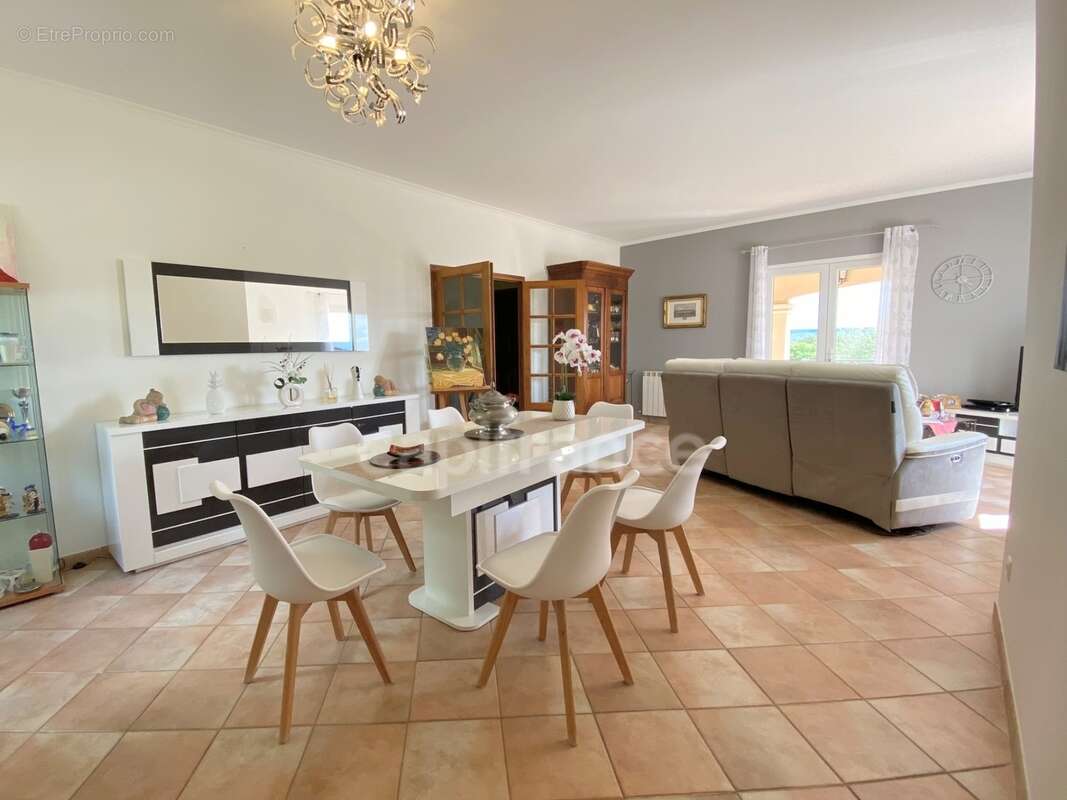 A 5 mn d'UZES (30) Maison de plain-pied 125 m2 avec vue panoramique - photo 21