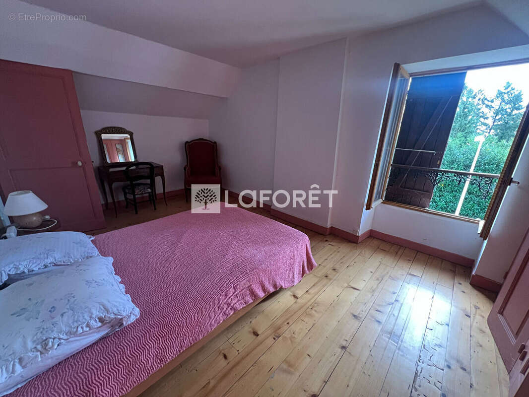 Maison à MESSIA-SUR-SORNE