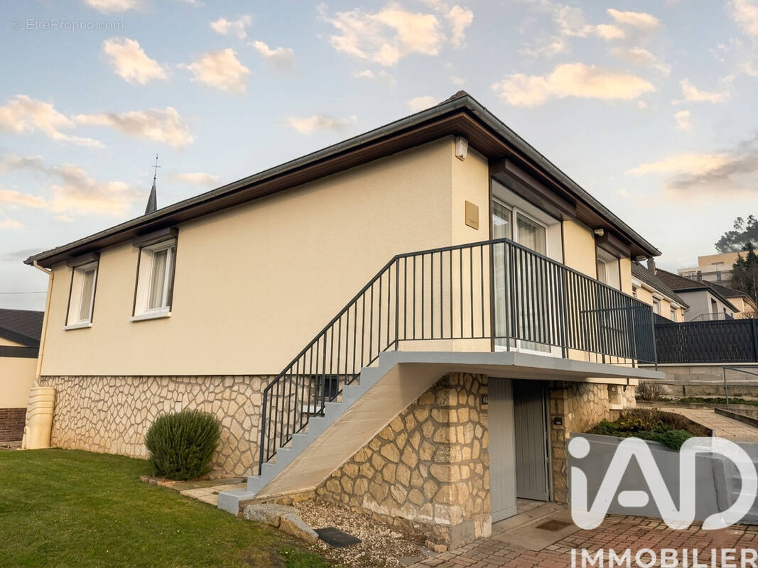 Photo 1 - Maison à NOTRE-DAME-DE-BONDEVILLE