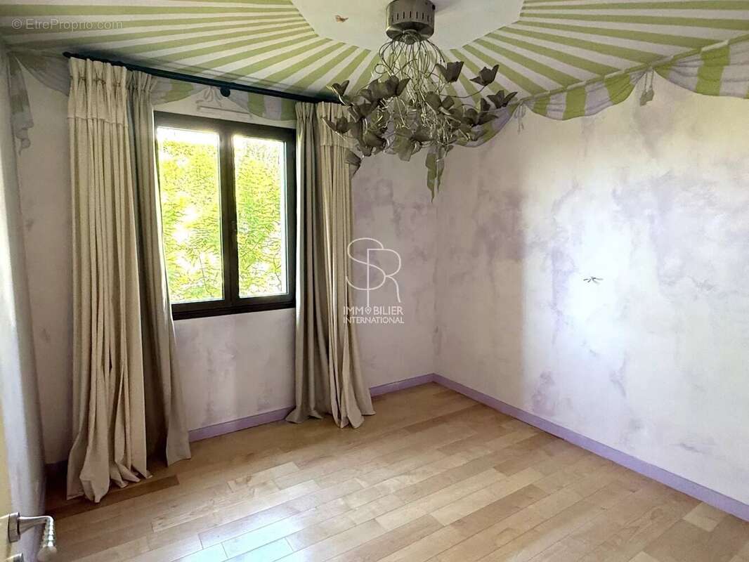 Appartement à VILLENEUVE-LOUBET