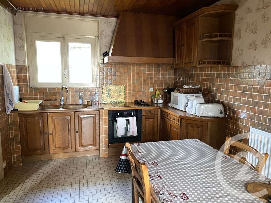 Maison à SURY-EN-VAUX