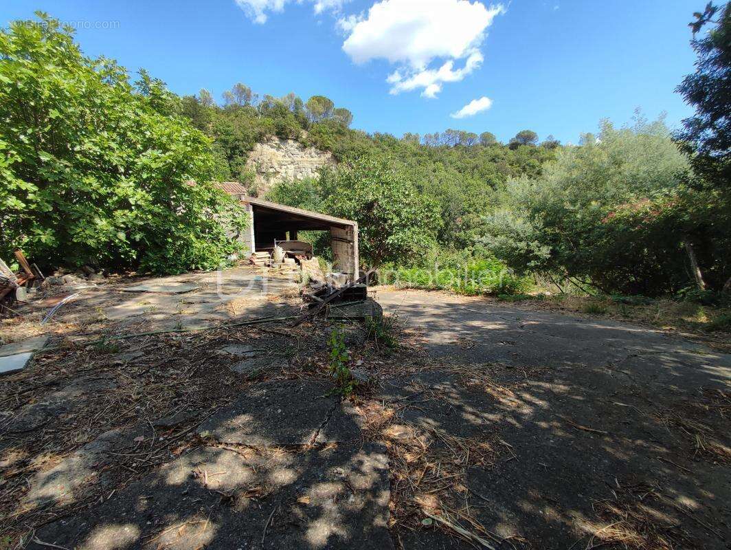 Appartement à LAMALOU-LES-BAINS