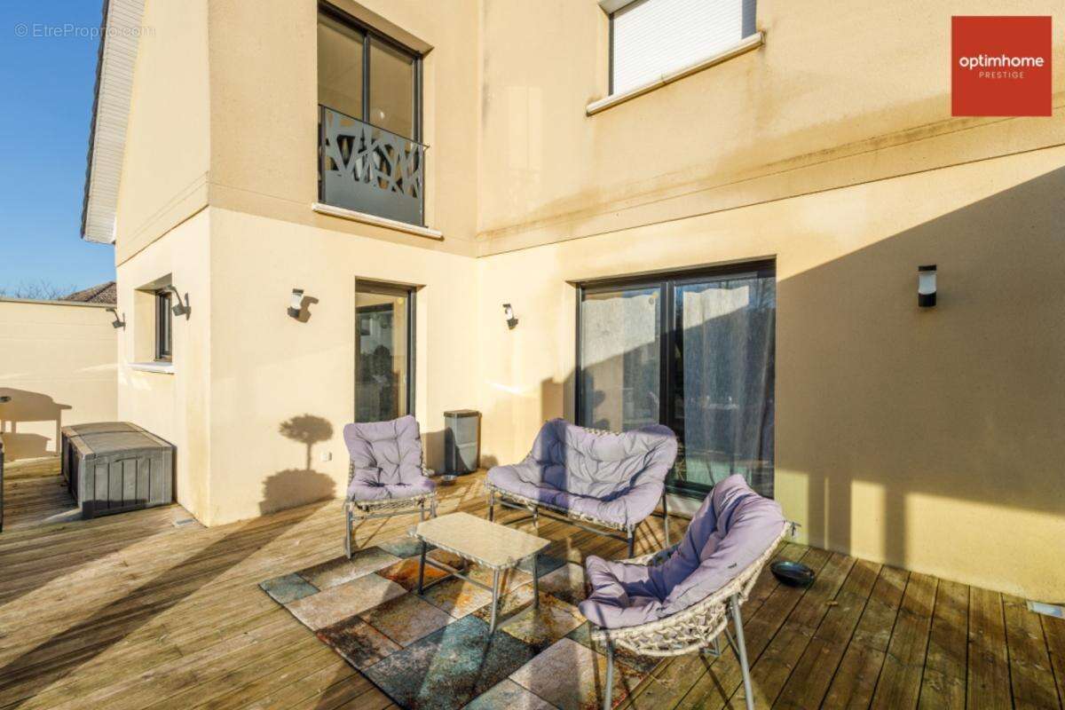 Magnifique maison contemporaine de 300 m² avec piscine intérieure et 5 chambres - photo 30