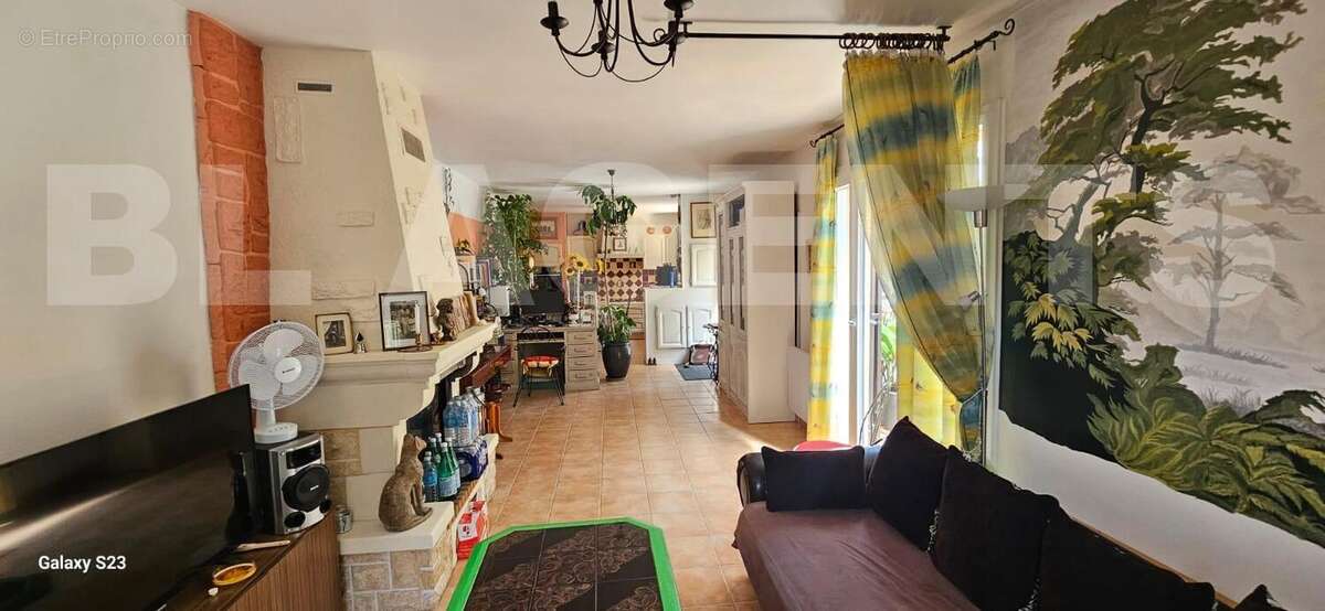 5 - Maison à SAINT-MAXIMIN-LA-SAINTE-BAUME