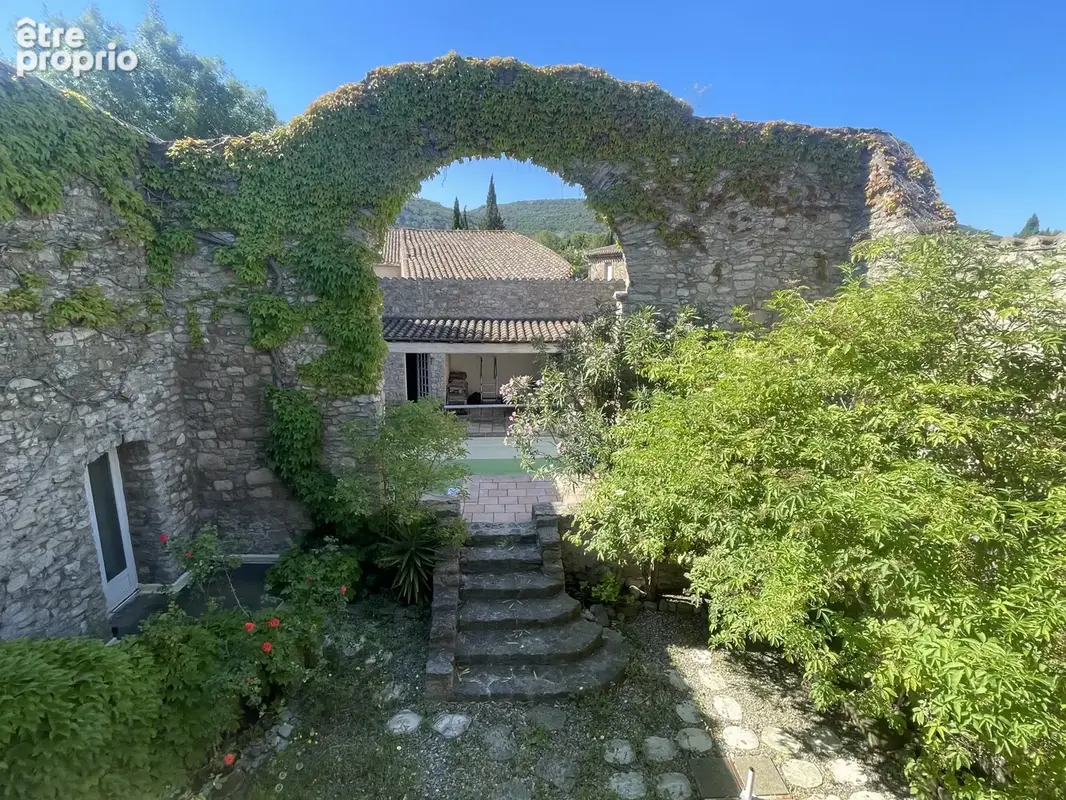 Proche carcassonne - maison 250 m2 - piscine - 2 terrasses - jardin - parking privatif - photo 2