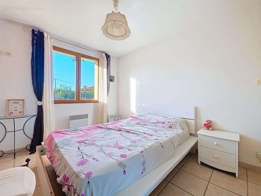 Maison à SAINT-PIERRE-DE-CHANDIEU