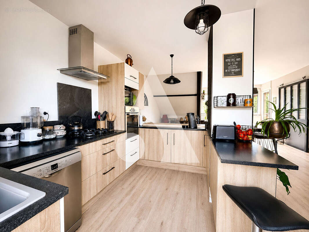 Duplex rénové avec vue panoramique, garage et deux balcons - À 5 min d'Aix-les-Bains - photo 4