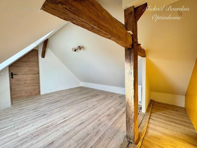 Maison à PONTVALLAIN