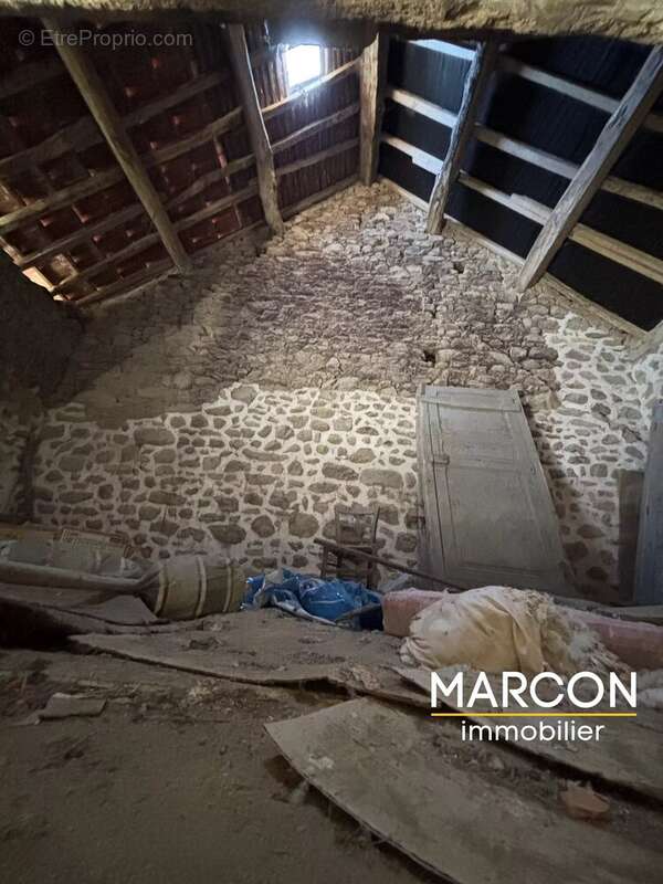 Maison à CHAMPAGNAT