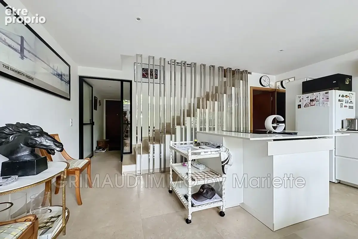 Maison 5 pièces 137 m² à vendre à Cogolin (83310) - photo 9