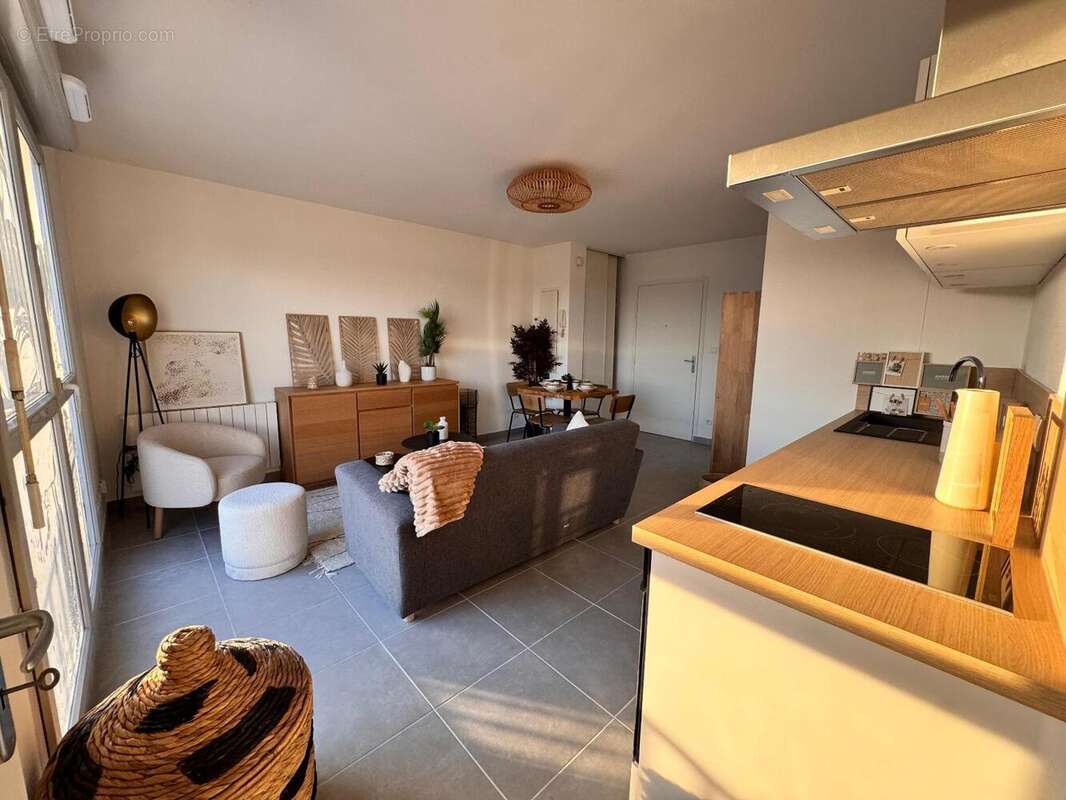   - Appartement à VILLEFRANCHE-SUR-SAONE