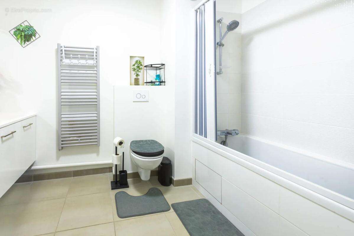 Appartement 4 pièces de 82 m² à Clamart avec Balcon et Parking - photo 9