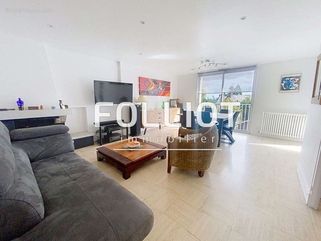 Appartement à FOUGERES