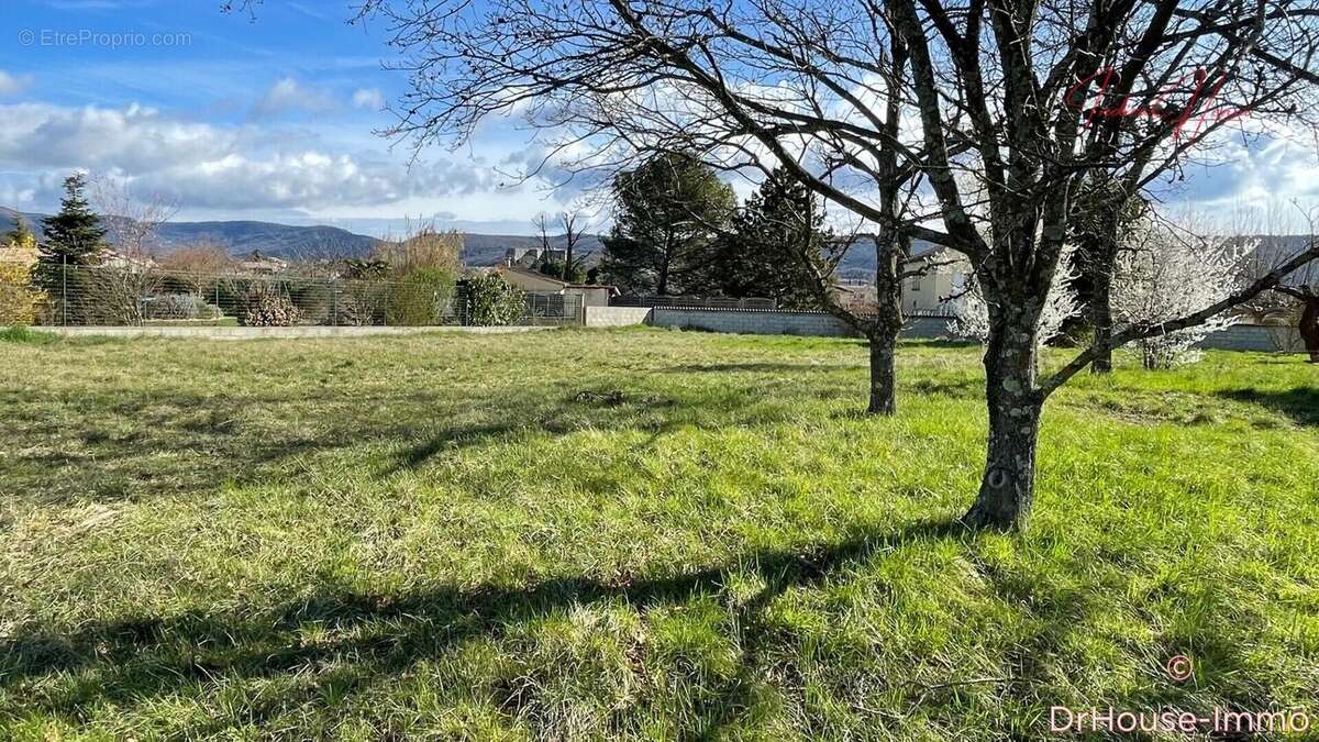 Terrain à ALBA-LA-ROMAINE