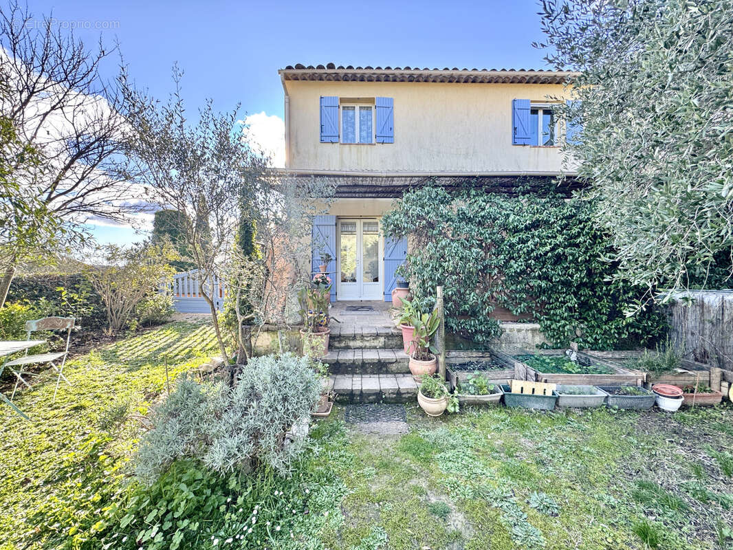 Maison à FAYENCE