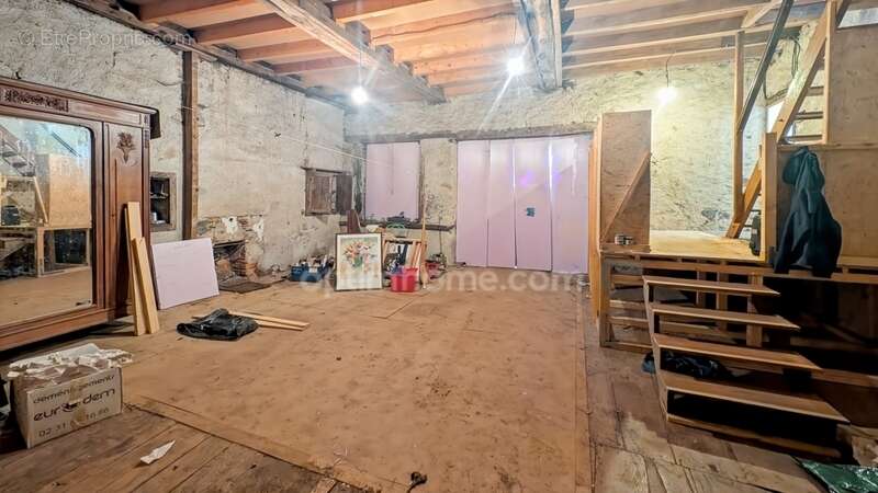 Maison à SAINT-MESMIN