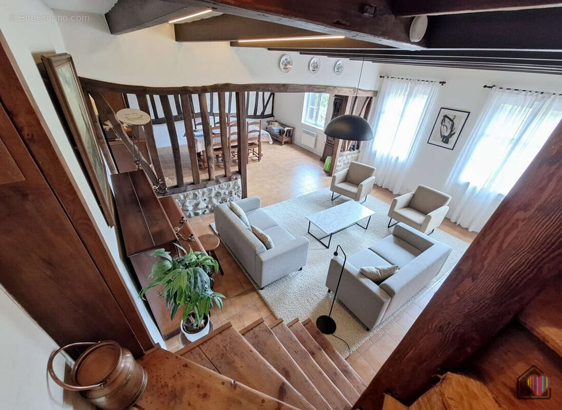 Projet de modernisation du salon - Maison à SAINT-MARTIN-AUX-BUNEAUX