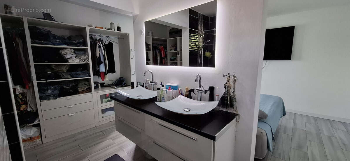 Maison à BAIE-MAHAULT